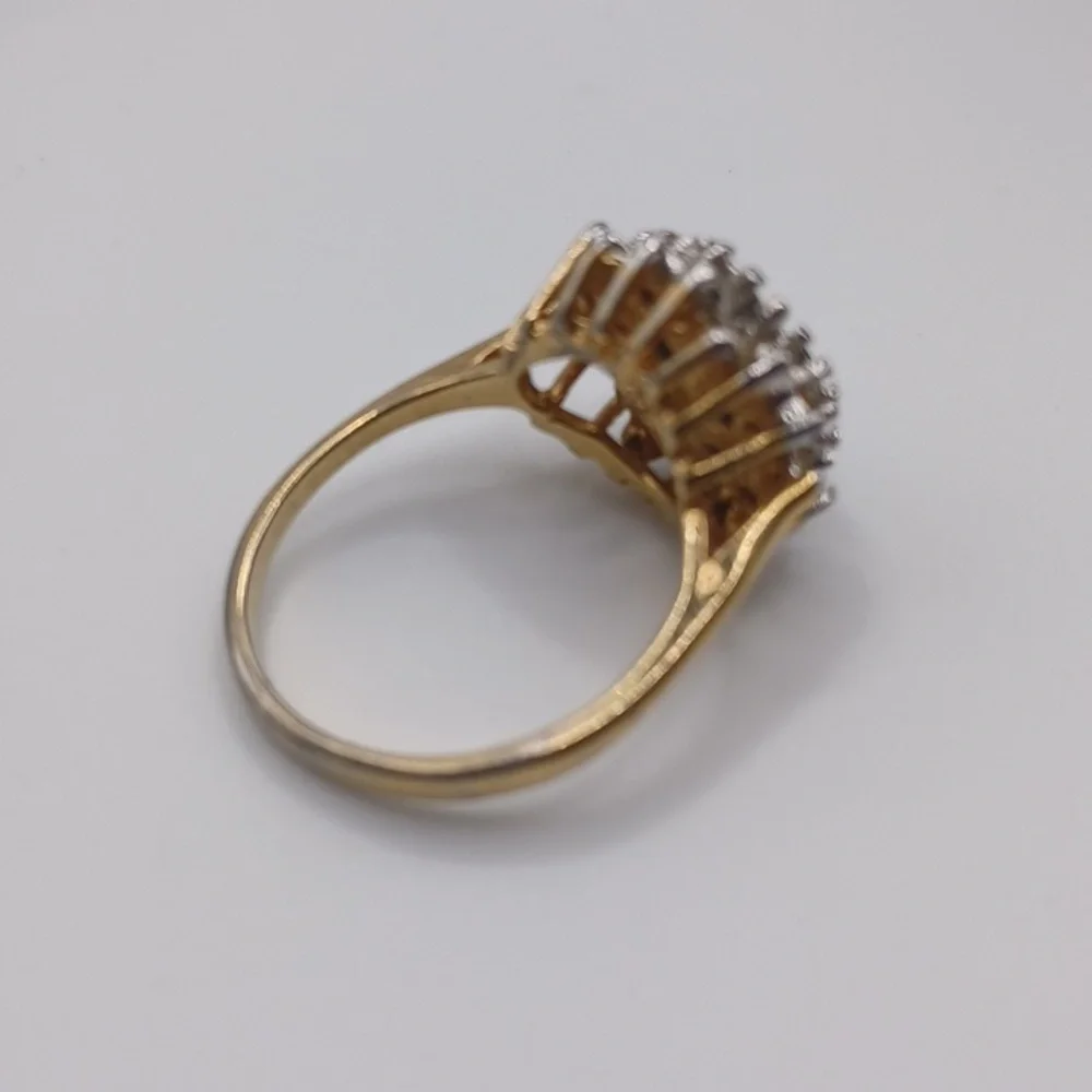 18K GE Ring With Green and Clear Rhinestones Floral Design Sz 8